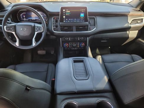 Used 2022 Chevrolet Tahoe Z71 w/ Luxury Package AWD/4WD image 12