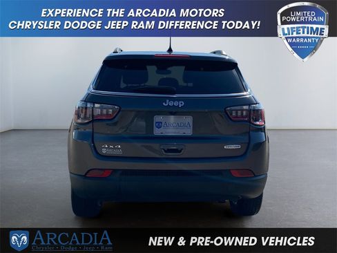 Used 2024 Jeep Compass Latitude image 4