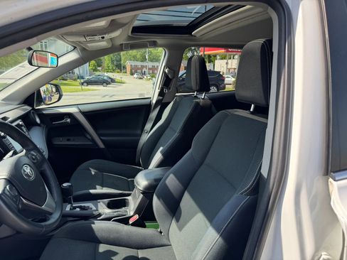 Used 2016 Toyota RAV4 XLE AWD/4WD image 23