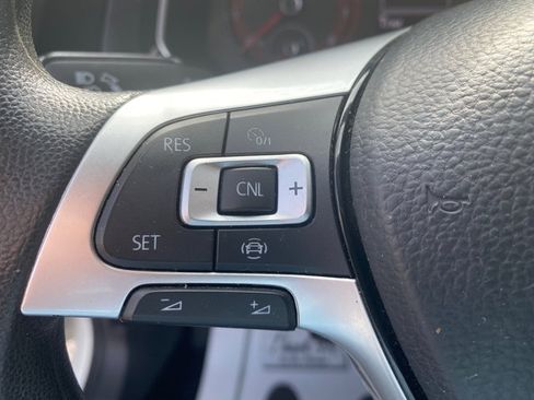 Used 2019 Volkswagen Jetta FWD image 11