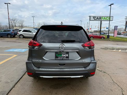 Used 2017 Nissan Rogue SV w/ Sun & Sound Touring Package AWD/4WD image 11