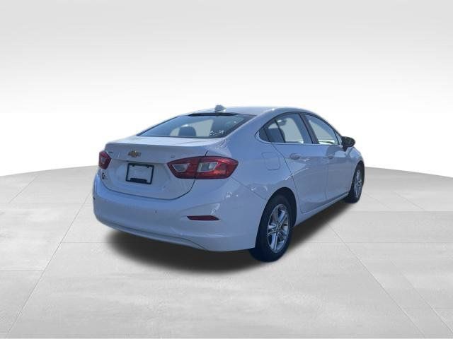 Used 2016 Chevrolet Cruze LT w/ Convenience Package FWD image 5