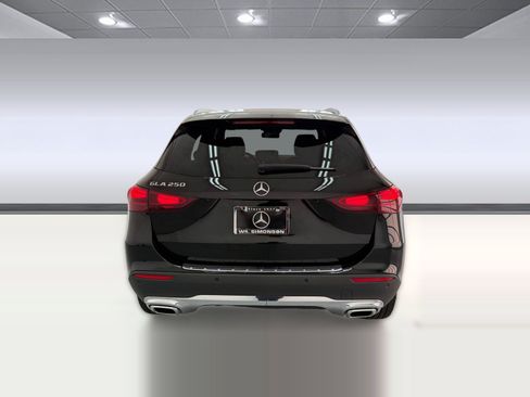 Certified 2026 Mercedes-Benz GLA 250 image 9