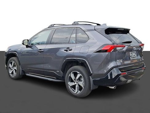 Used 2024 Toyota RAV4 SE w/ Weather & Moonroof Package AWD/4WD image 5