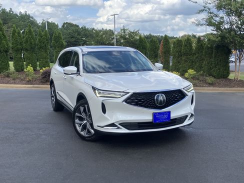 Used 2024 Acura MDX SH-AWD w/ Technology Package image 2