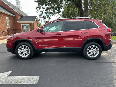 Used 2016 Jeep Cherokee Latitude w/ Comfort/Convenience Group FWD image 8