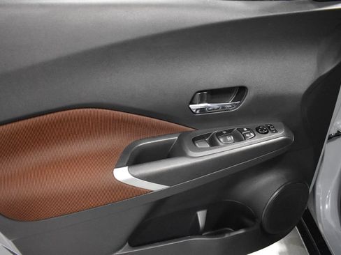 Certified 2022 Nissan Kicks SR FWD image 15