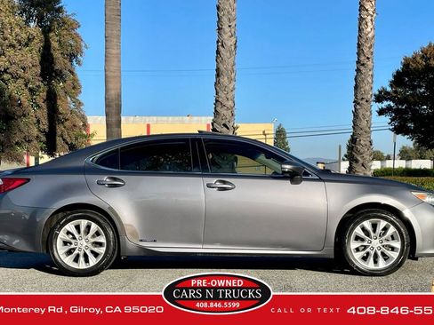 Used 2013 Lexus ES 300h image 23