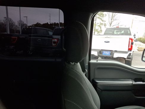 Used 2021 Ford F150 XLT w/ Equipment Group 302A High image 12