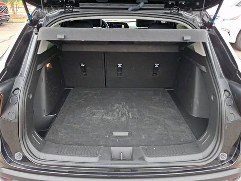 Used 2024 Chevrolet Trax LT FWD image 23