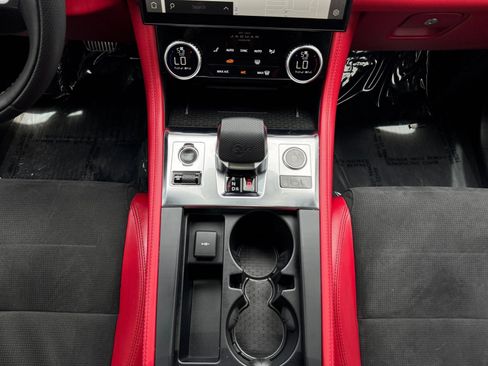 Used 2021 Jaguar F-PACE SVR AWD/4WD image 18