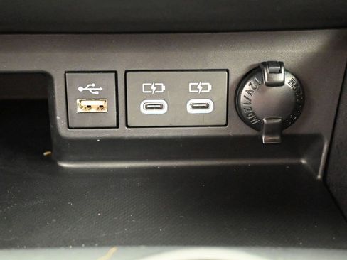 Certified 2025 Toyota Highlander XSE image 24