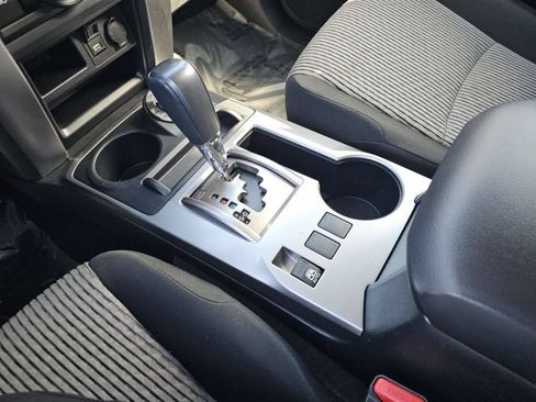 Used 2024 Toyota 4Runner SR5 AWD/4WD image 32