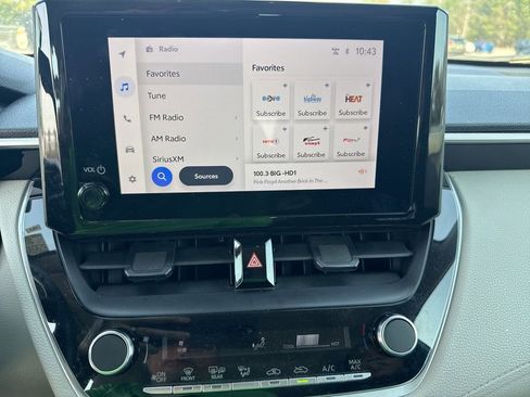 Used 2024 Toyota Corolla Cross L image 17