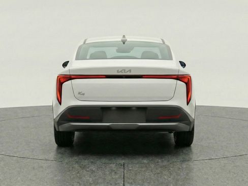 Used 2025 Kia K4 LXS image 7