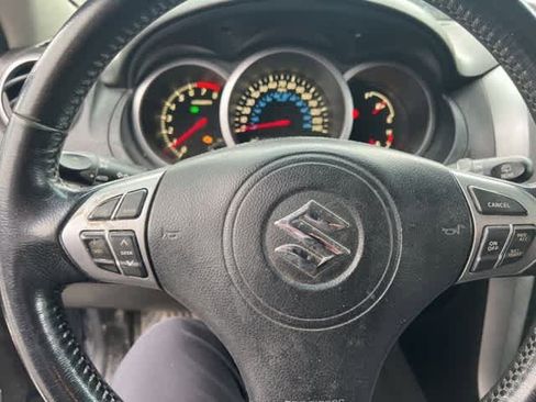 Used 2012 Suzuki Grand Vitara Limited image 12