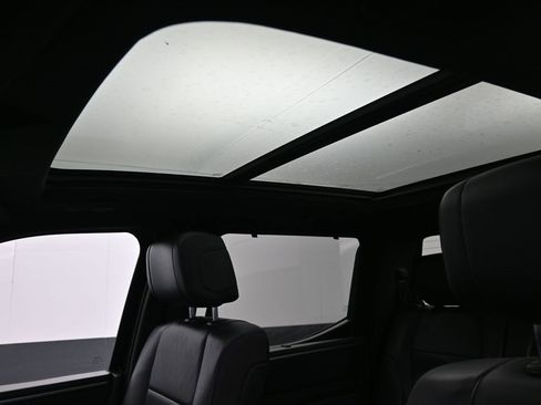 Used 2023 Toyota Tundra Platinum image 29