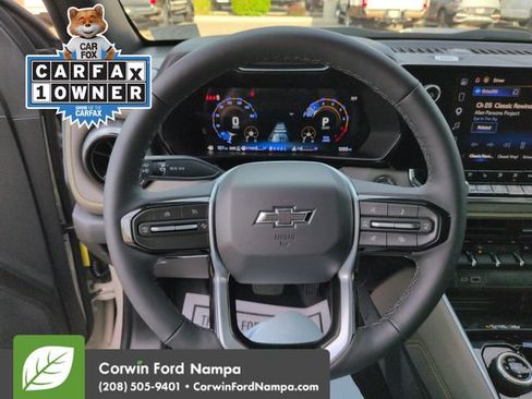 Used 2026 Chevrolet Colorado ZR2 w/ Technology Package AWD/4WD image 14
