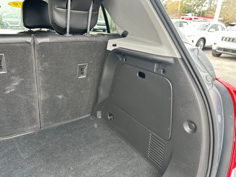 Used 2019 Chevrolet Trax LT w/ LT Convenience Package image 42