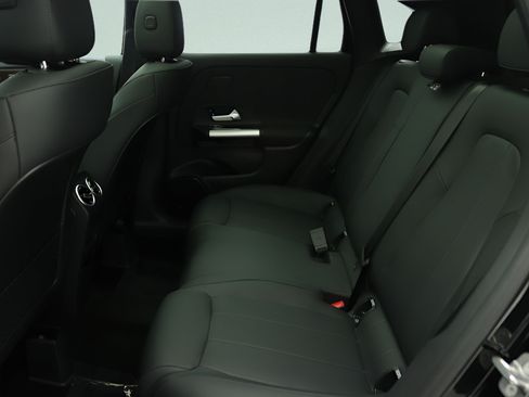 Certified 2026 Mercedes-Benz GLA 250 4MATIC image 31