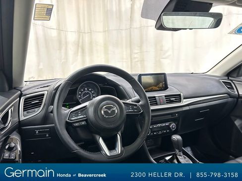 Used 2018 MAZDA MAZDA3 Touring image 16