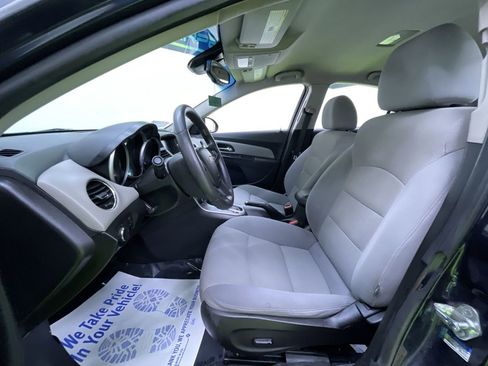 Used 2016 Chevrolet Cruze LT image 18