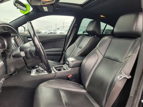 Used 2022 Dodge Charger SXT w/ Leather Interior Group RWD image 11