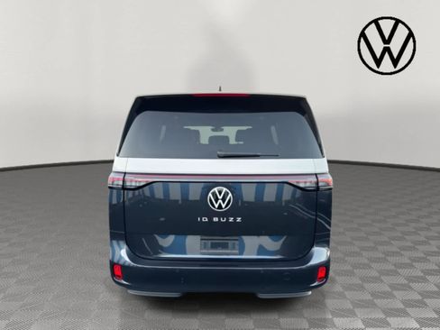 New 2025 Volkswagen ID. Buzz Pro S Plus image 4