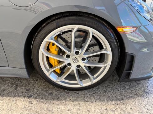 Used 2023 Porsche 718 Boxster Spyder RWD image 59