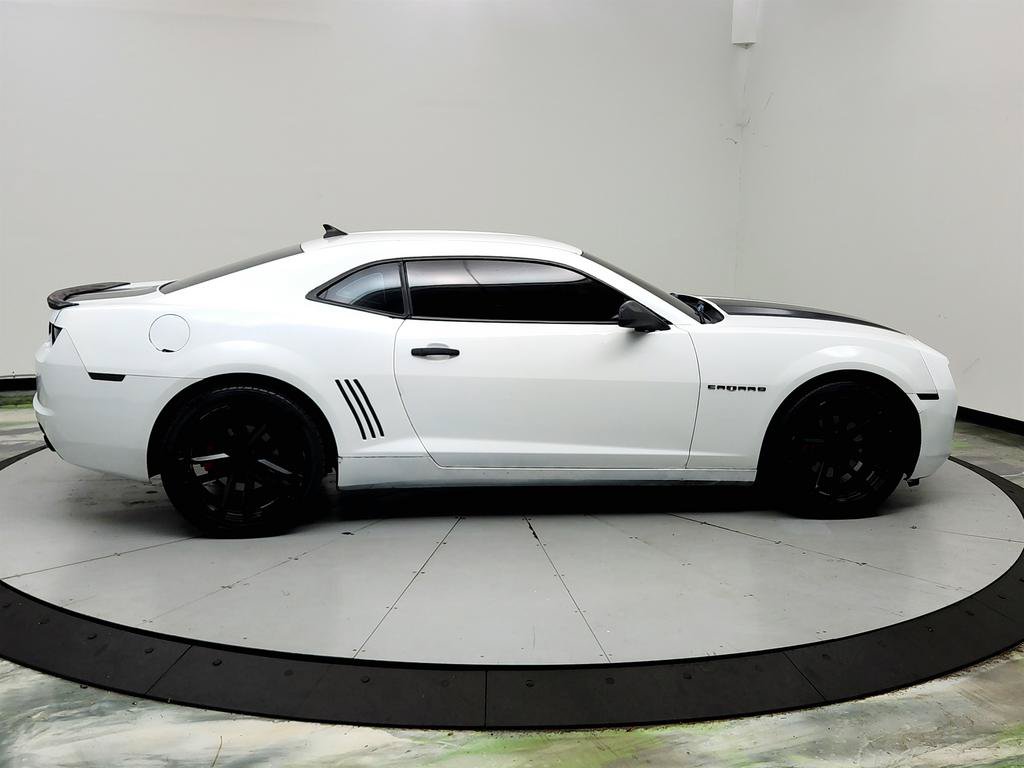 Used 2012 Chevrolet Camaro LS RWD image 4