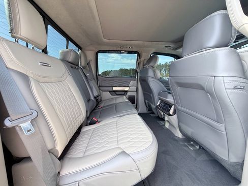 Used 2026 Ford F250 Platinum w/ Platinum Plus Package image 30