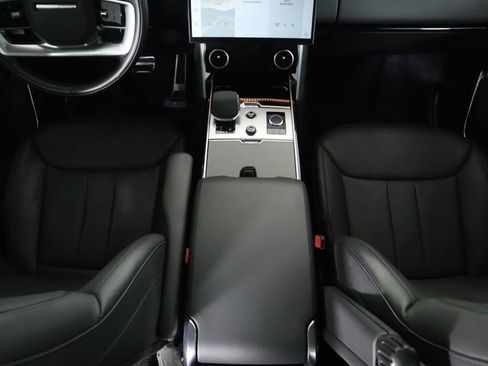 Used 2023 Land Rover Range Rover SE image 17