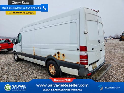 Used 2014 Mercedes-Benz Sprinter 2500 image 3