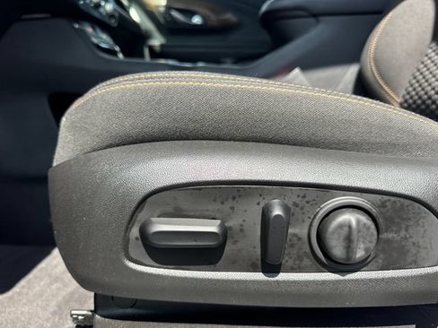 Used 2020 GMC Terrain SLE w/ Driver Convenience Package FWD image 14