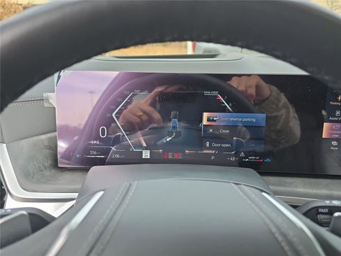 Used 2026 BMW X7 xDrive40i image 32