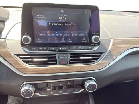 Used 2025 Nissan Altima 2.5 SV AWD/4WD image 8