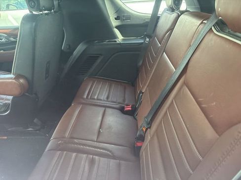 Used 2024 GMC Yukon Denali Ultimate AWD/4WD image 9