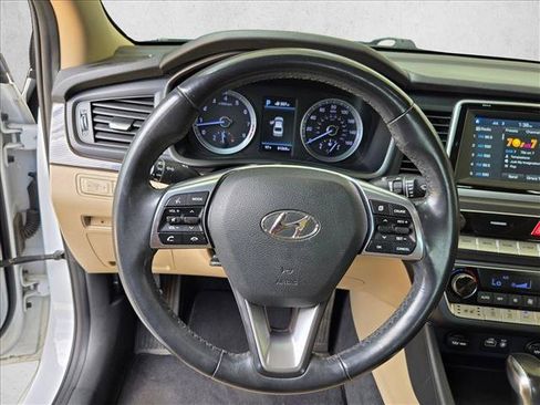 Used 2018 Hyundai Sonata Limited FWD image 13