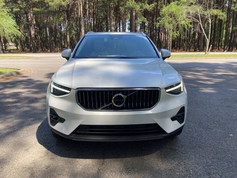 New 2025 Volvo XC40 B5 Ultra image 8
