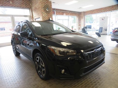 Used 2018 Subaru Crosstrek 2.0i Limited image 3