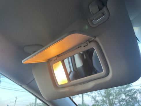 Used 2019 Subaru Crosstrek 2.0i Premium w/ Eyesight System image 26