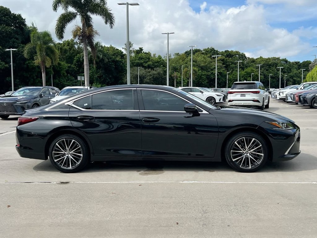 Certified 2025 Lexus ES 350 w/ Premium Package FWD image 8