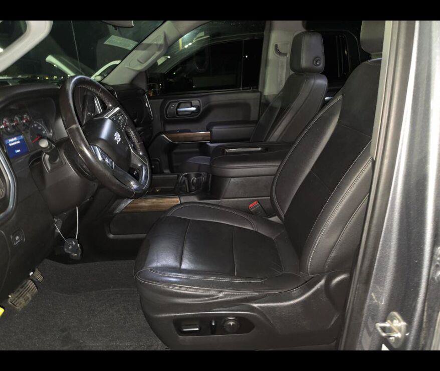 Used 2021 Chevrolet Silverado 1500 LT Trail Boss w/ Convenience Package II AWD/4WD image 3