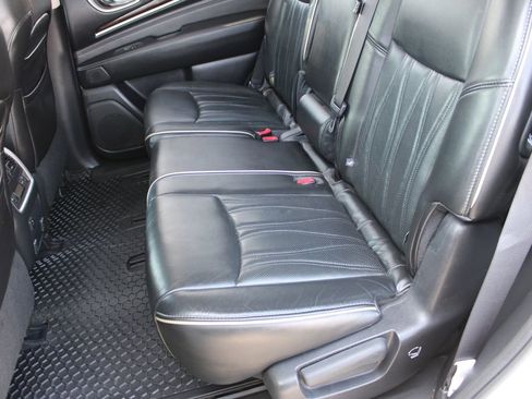 Used 2017 INFINITI QX60 Luxe w/ Deluxe Technology Package image 22