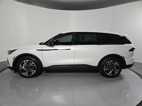 New 2026 Lincoln Nautilus Premier w/ Jet Appearance Package image 8