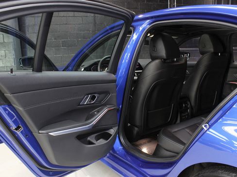 Used 2020 BMW M340i w/ Parking Assistance Package image 34