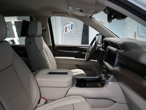 Used 2023 GMC Yukon XL Denali image 24