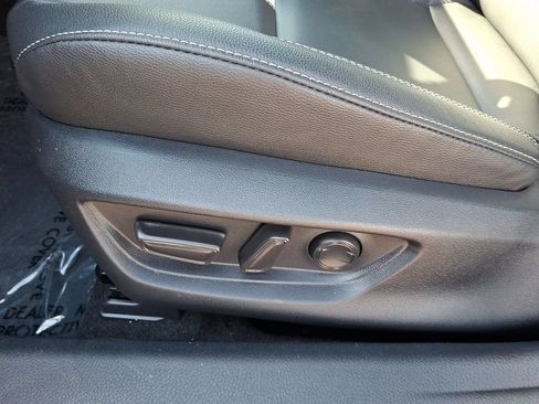 Used 2025 Toyota Camry SE FWD image 15