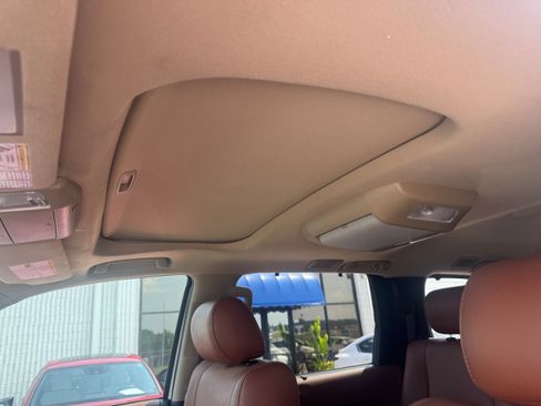 Used 2019 Toyota Sequoia Platinum AWD/4WD image 14