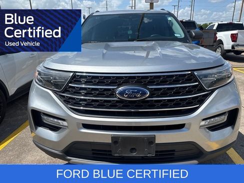 Certified 2024 Ford Explorer XLT w/ Equipment Group 202A RWD image 2